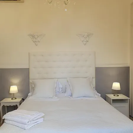 לינה וארוחת בוקר Diana סירקוזה